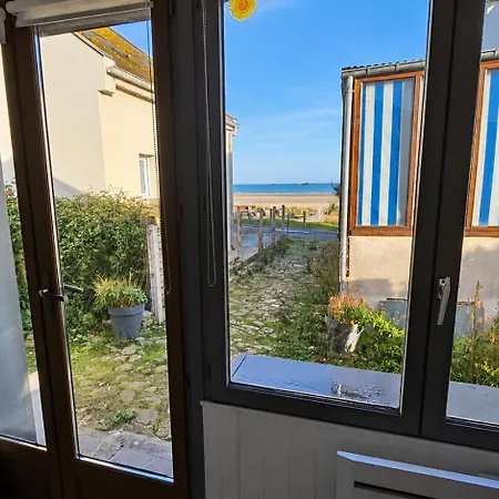 La Brise De Mer, Vue Et Accès Direct à La Hébergement de vacances *